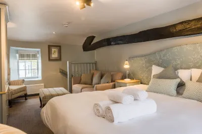 The Horse and Farrier Inn and the Salutation Inn Threlkeld Keswick Hotels in Saint John's Castlerigg and Wythburn