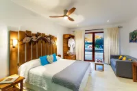 True Blue Bay Resort - balcony
