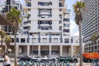 Chic 3Br Apt w Parking on the Beach by Sea N Rent โรงแรมใน