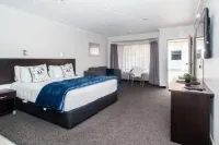 White Heron Motor Lodge Hotels in 
