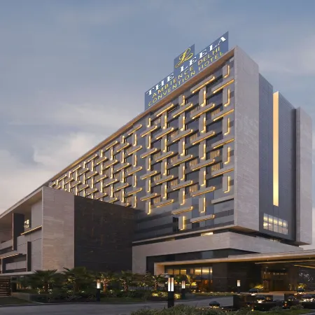 The Leela Ambience Convention Hotel Delhi Отели рядом с достопримечательностью «Храм Акшардхам»