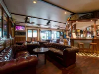 Mick O'Sheas Hotels in Hackham