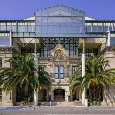Hôtel Mercure Bordeaux Château Chartrons Hotels near port of the Moon