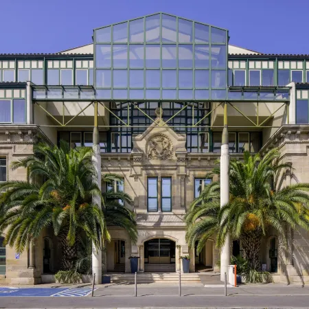 Hôtel Mercure Bordeaux Château Chartrons Отели рядом с достопримечательностью «Городское пространство Darwin»