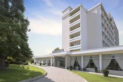 호텔 스메랄도 아바노 테르메 Metropole Minigolf 주변 호텔