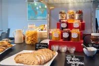 Brit Hotel Belfort Centre-Le Boreal - Desayuno