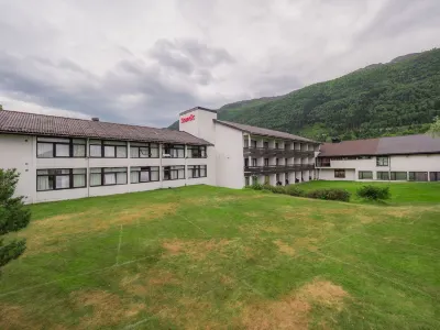 Nordfjord Hotell Hotels in 