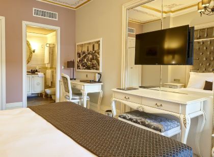 L'Agora Old Town Hotel & Bazaar