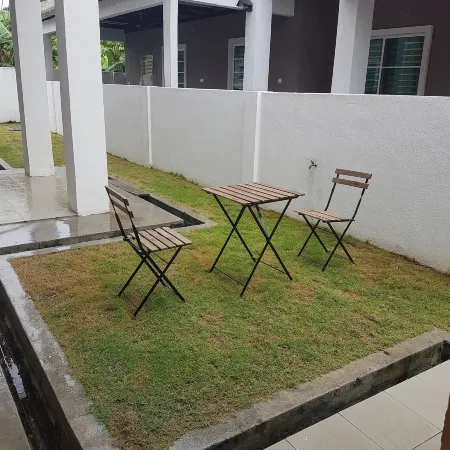 Sitiawan Homestay Entire Semi D House