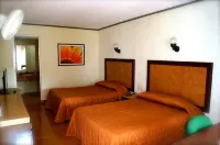 Hotel & Suites Villa del Sol Hotel di 