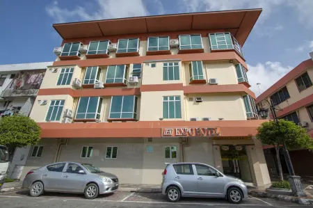 Expo Hotel