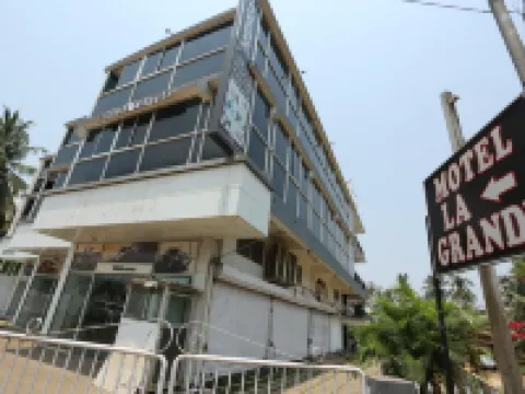 Motel la Grandeur Hotels in Mapusa