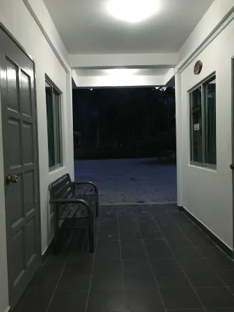 Lyaa Resthouse Отели рядом с достопримечательностью «Tanjung Rhu Resort, Langkawi»