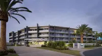Azzura Greens Resort Hotels near Warner Bros. Movie World