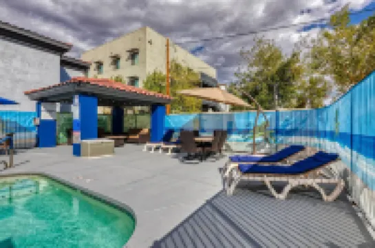 더 아주어 호텔