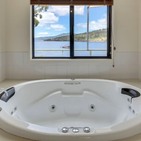 Port Huon Cottages