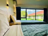Airport Gold Star Motel - Kolam Renang