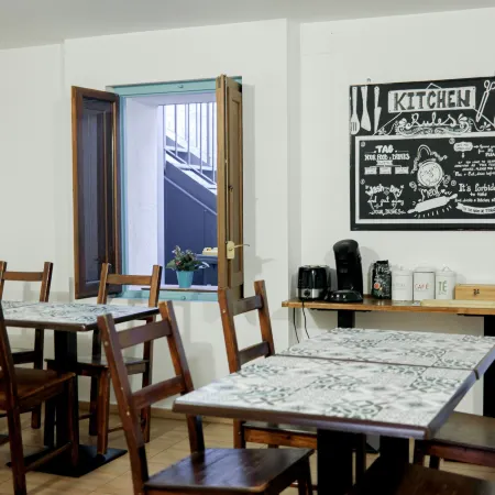 Mana Mana Youth Hostel