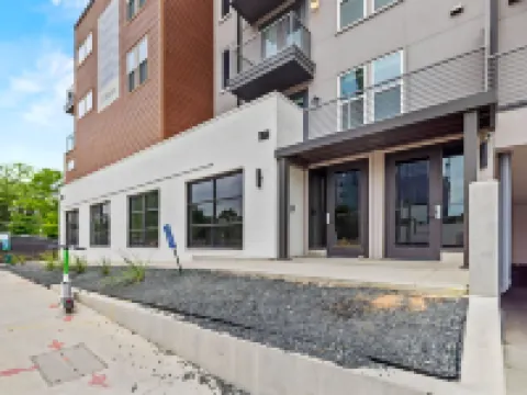 Placemakr Downtown Austin Hotels near Ann W. Richards Congress Avenue Bat Bridge