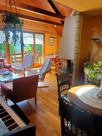Chalet in the mountains, Massif du Vercors, 1100 meters, Piano at your disposal Отели в г. Ланс-ан-Веркор