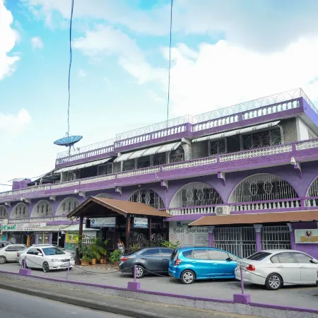 Gloriana Hotel
