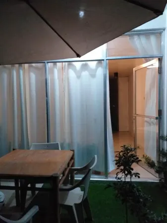 Zenith Inn & Resto Bar Отели рядом с достопримечательностью «White Beach»