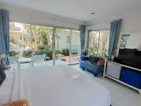 Blue Sky Resort Hotels near Chaosamran Beach