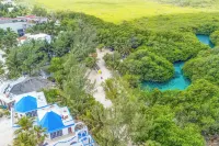 Casa Cenote Hotel Отели рядом с достопримечательностью «Casa Cenote»