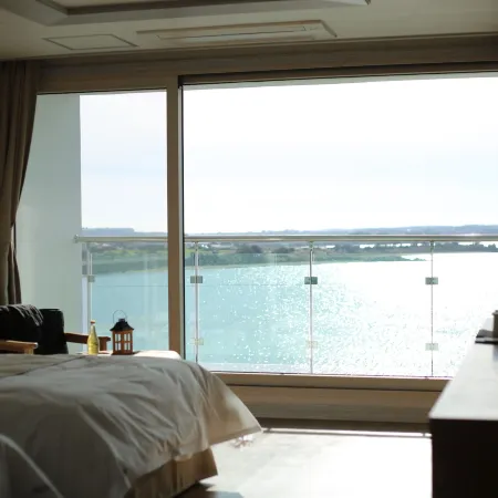 Hotel Aroha Отели рядом с достопримечательностью «Тон-Амса»
