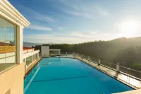 The Grand Kandyan - Pools