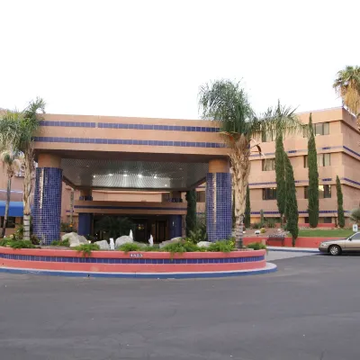Ramada by Wyndham Viscount Suites Tucson East Hotels near Trail Dust Town