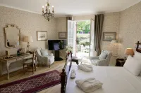 Le Manoir de Gressy Hotels in Villevaude