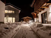The Village - Chalet Stone House Hotels in Wald im Pinzgau
