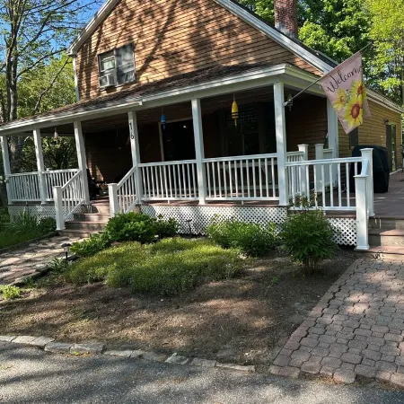 Charming 3 Bedroom Home, Centrally Located In The Heart Of Acadia National Park.