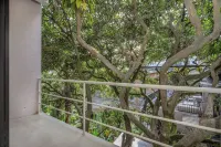 Botánica Manila by HOUSY HOST