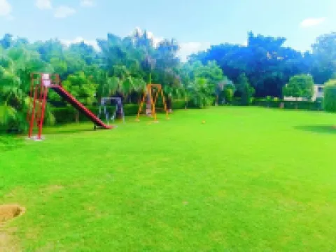 Kingfisher Luxury Resort