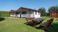 Domki Sun & Snow Zacisze Wrzosowo Hotels in Dziwnówek