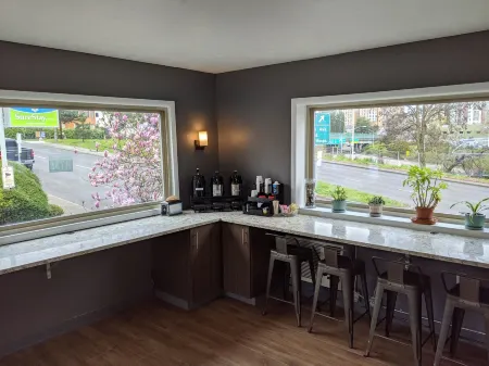 SureStay Hotel by Best Western Portland City Center Отели рядом с достопримечательностью «The Old Church»