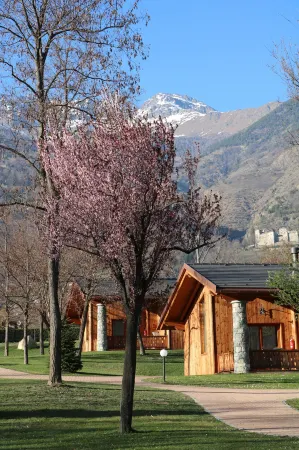 Lazy Bee Camping Village Отели в г. Chef-Lieu