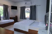 Iyer Square Hotels near Thiruvithuvakodu Divyadesam, Malai Nadu Divyadesam, Anju Murthy Kovil Uyyavantha Perumal Temple
