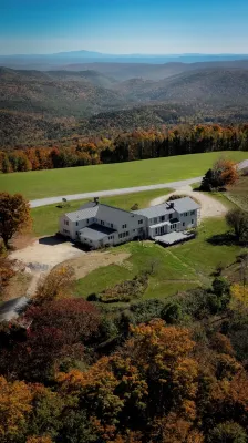 Cooper Hill Inn