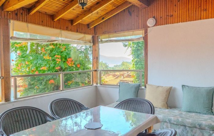 Esen Apartments