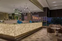 Taal Vista Hotel - 5-Star