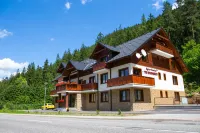 Apartmány Tri Studničky - parking