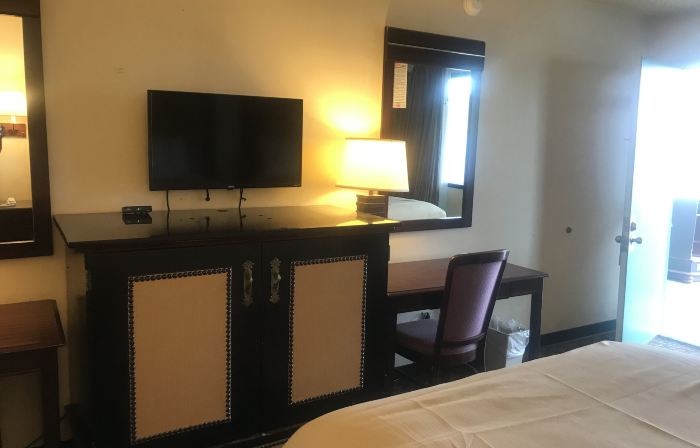 Travelers Inn & Suites