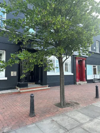 Continental Hotel Отели рядом с достопримечательностью «Университет Халл»