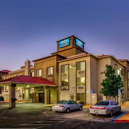 Studio 6 Suites Hesperia, CA West Main Street I 15
