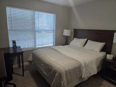 Charming 1-bedroom in house with host in Marietta with shared bath for 2 rooms Hotels near سيكس فلاغز أوفر جورجيا