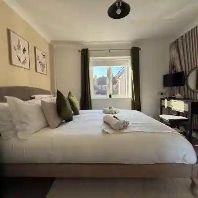 In the Heart of the Town Centre Ringwood New Forest Rooms
