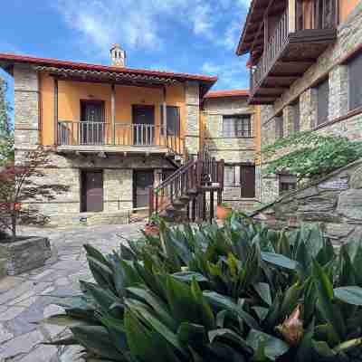 Pliades Traditional Guesthouse Hotel Exterior